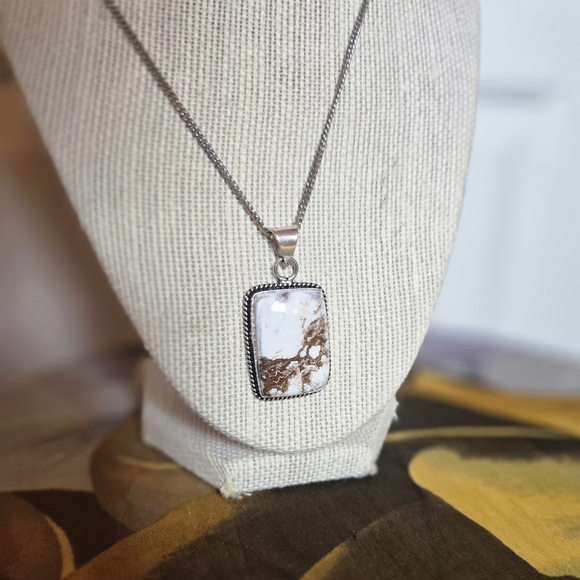 "Sproughted Tree" Silver and Brown Pendant Necklace NWT - Picture 4 of 4